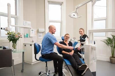 How to Become a Dental Assistant: Tips & Experience